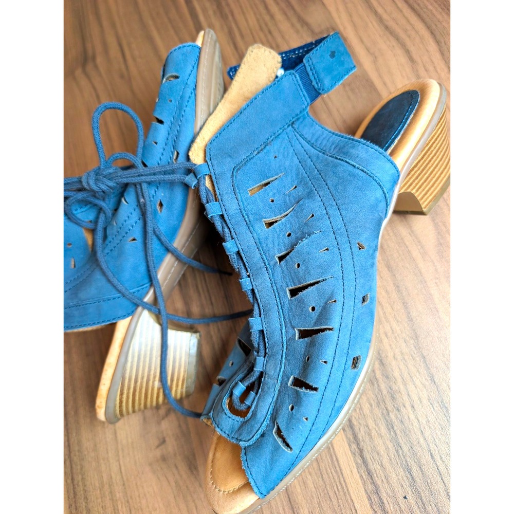Earth Kristen Women's 9B Navy Blue Leather Cutout Lace Up Block Heel Sandals